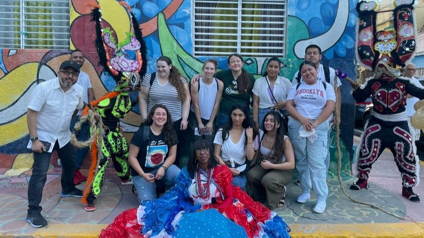 CIEE High School Summer in Santiago de los Caballeros, Dominican Republic: Leadership & Service in Youth Development