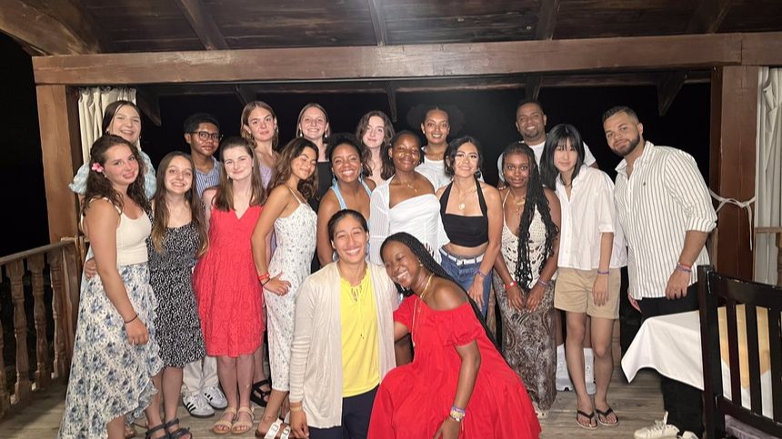 CIEE High School Summer in Santiago de los Caballeros, Dominican Republic: Leadership & Service in Public Health