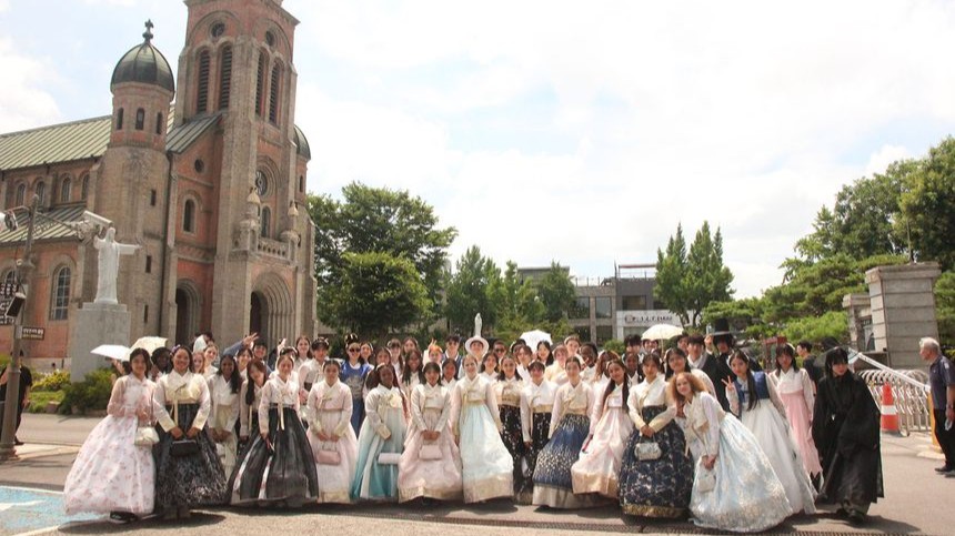 CIEE High School Summer in South Korea and Taiwan: Diplomacy & Government in East Asia