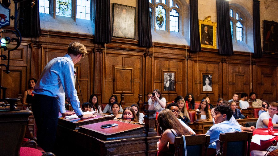International Summer School for Teens | ISSFT Oxford & St Andrews