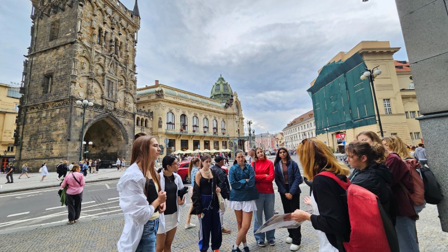 Make The Change:  Gaia Changemakers Program