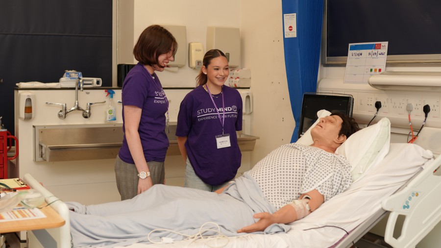 Study Mind: International Medicine Career Camp