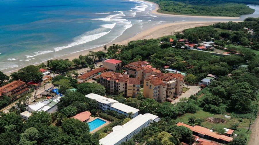 The Globetrotter with EF: 12-Week Gap Semester (Costa Rica, Rome, and Tokyo)